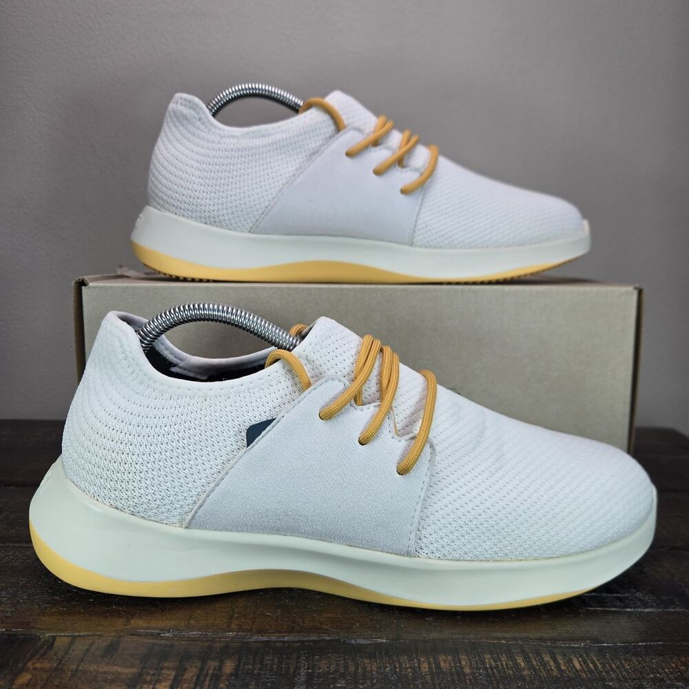 NEW Vessi Everyday Classic Mens Size 9 Waterproof Shoes Sneaker Oasis White